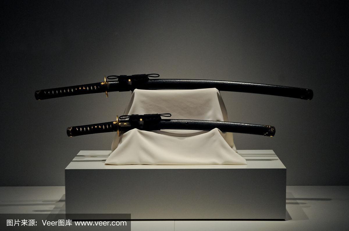 中国剑vs日本武士刀