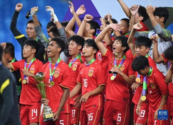 中国和日本足球比赛谁赢了