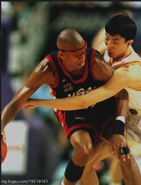 中国男篮vs湖人1996
