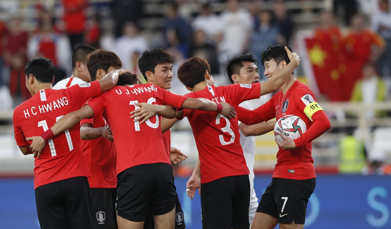 中国队vs韩国男足