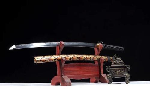 日本军刀和武士刀的区别