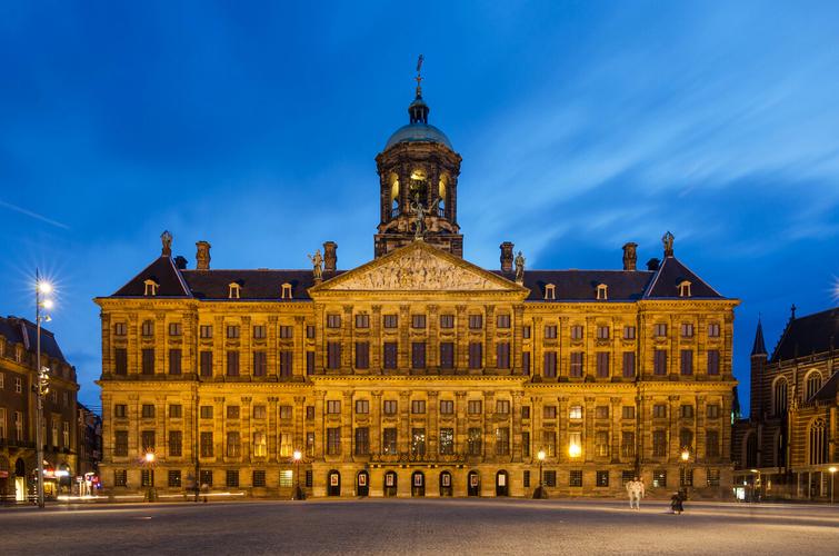 比利时王宫vs荷兰王宫