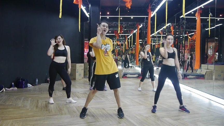 泰国跳舞vs中国跳舞视频
