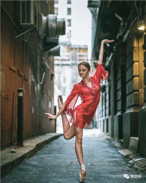 芭蕾舞vs街舞