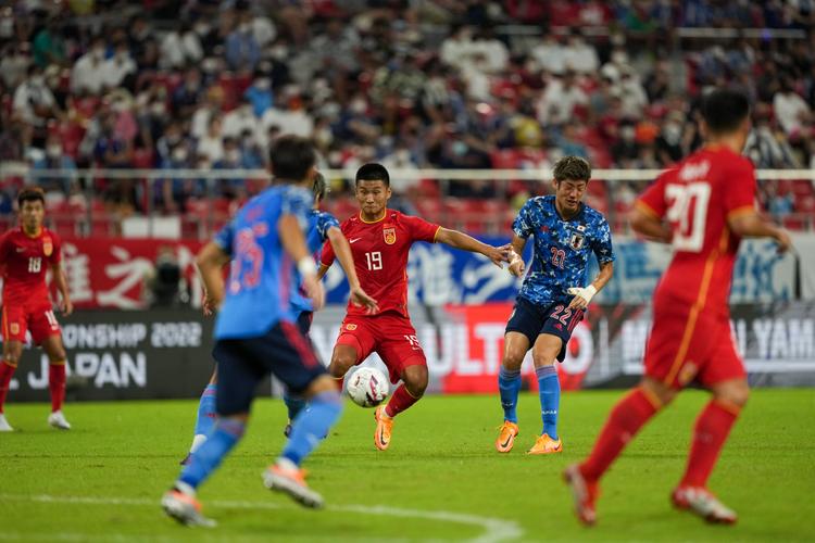 足球中国vs日本2比0