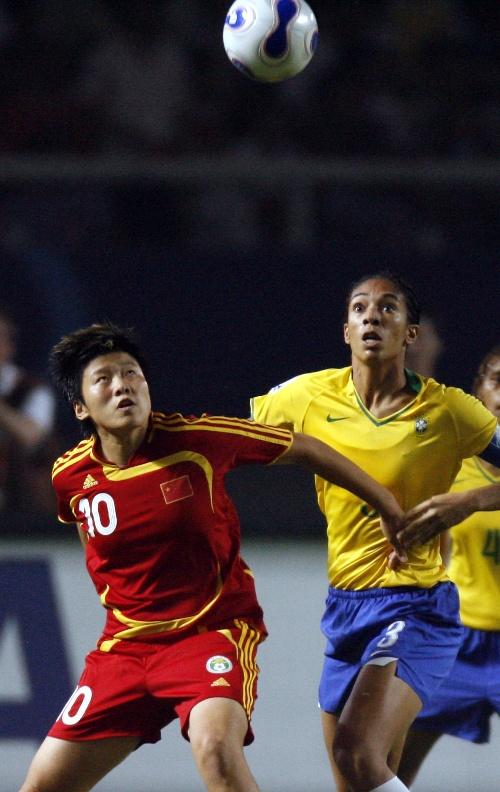 2002年巴西vs中国队的相关图片