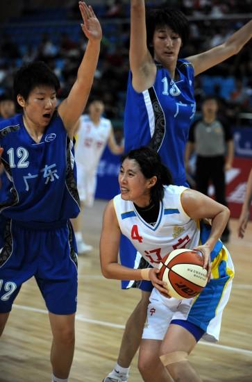 中国女篮vs丹东女篮比赛的相关图片