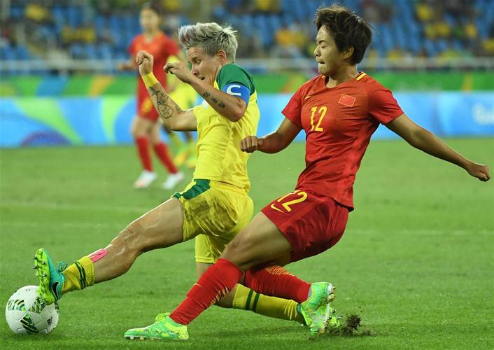 中国女足vs南非黄牌比赛的相关图片