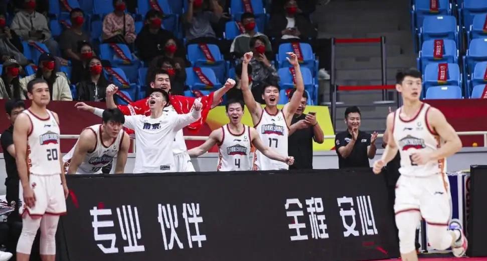 中国男篮vs同曦直播cctv的相关图片