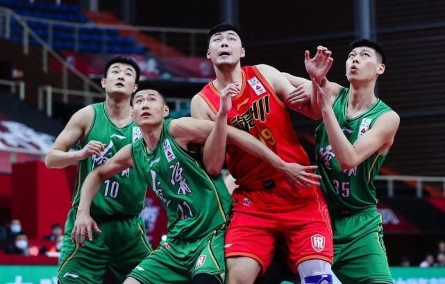 中国男篮vs深圳队的相关图片