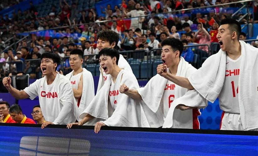 中国男篮vs韩国球迷回放的相关图片