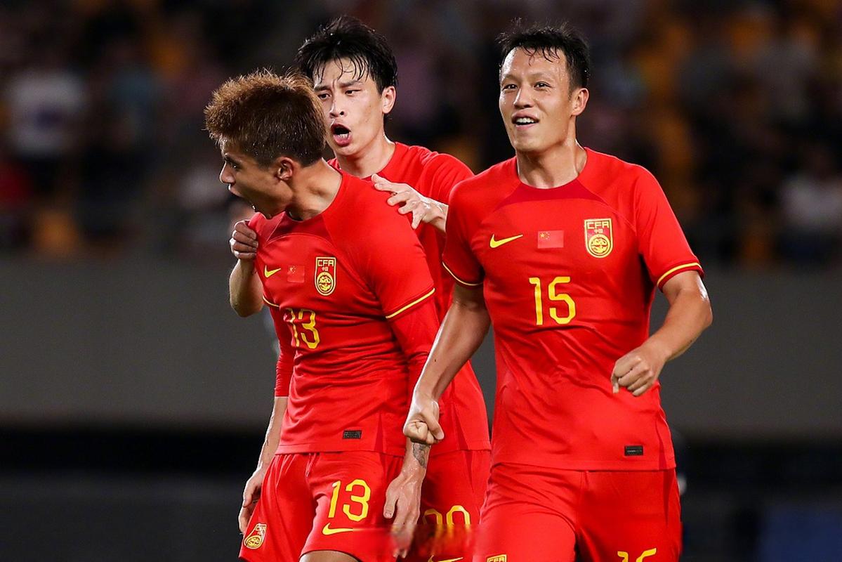 中国男足亚运队vs韩国图片的相关图片