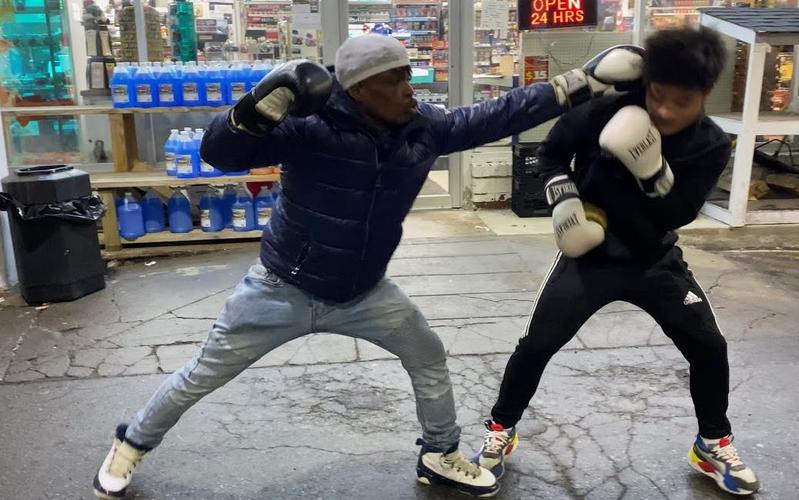 中国街头平常人vs拳击的相关图片
