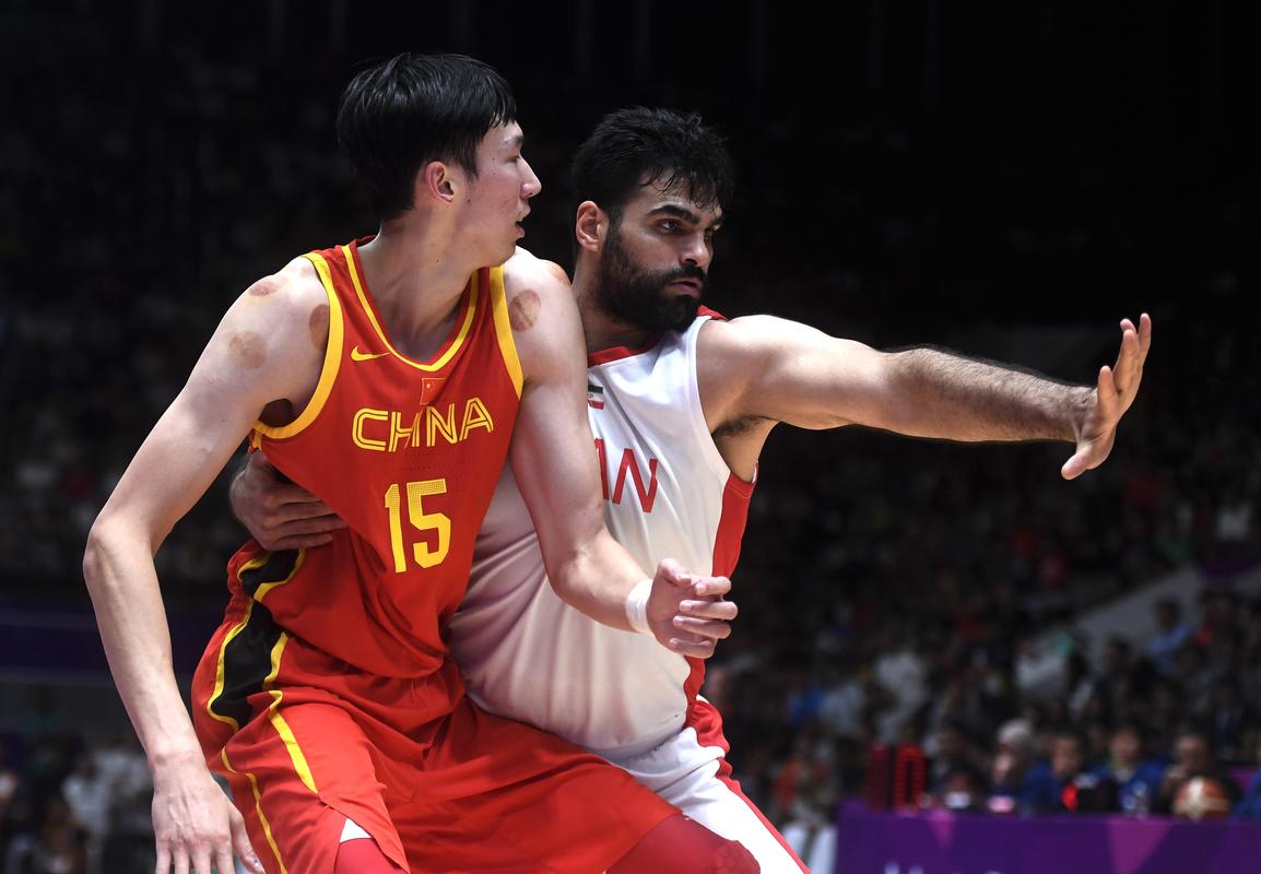 中国队男篮vs伊朗的相关图片