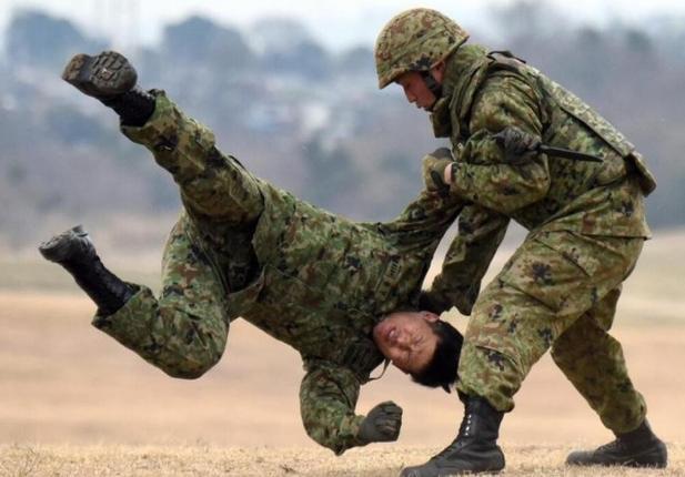 日本vs中国军人的相关图片