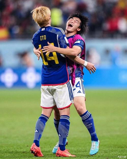 日本国足vs卡塔尔世界杯的相关图片