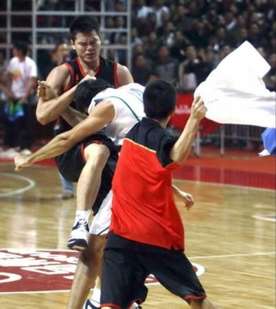 朱八组合拳vs菲律宾篮球的相关图片
