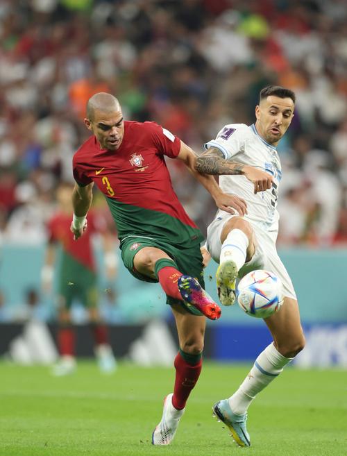 葡萄牙vs乌拉圭冷球的相关图片
