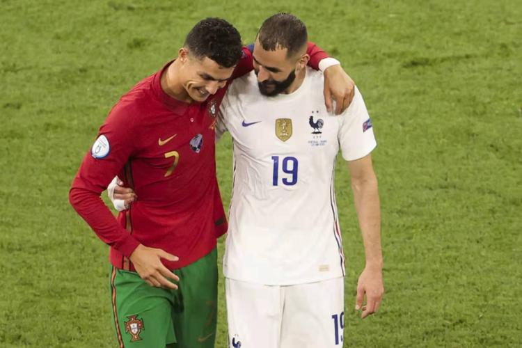葡萄牙vs法国疑似点球的相关图片